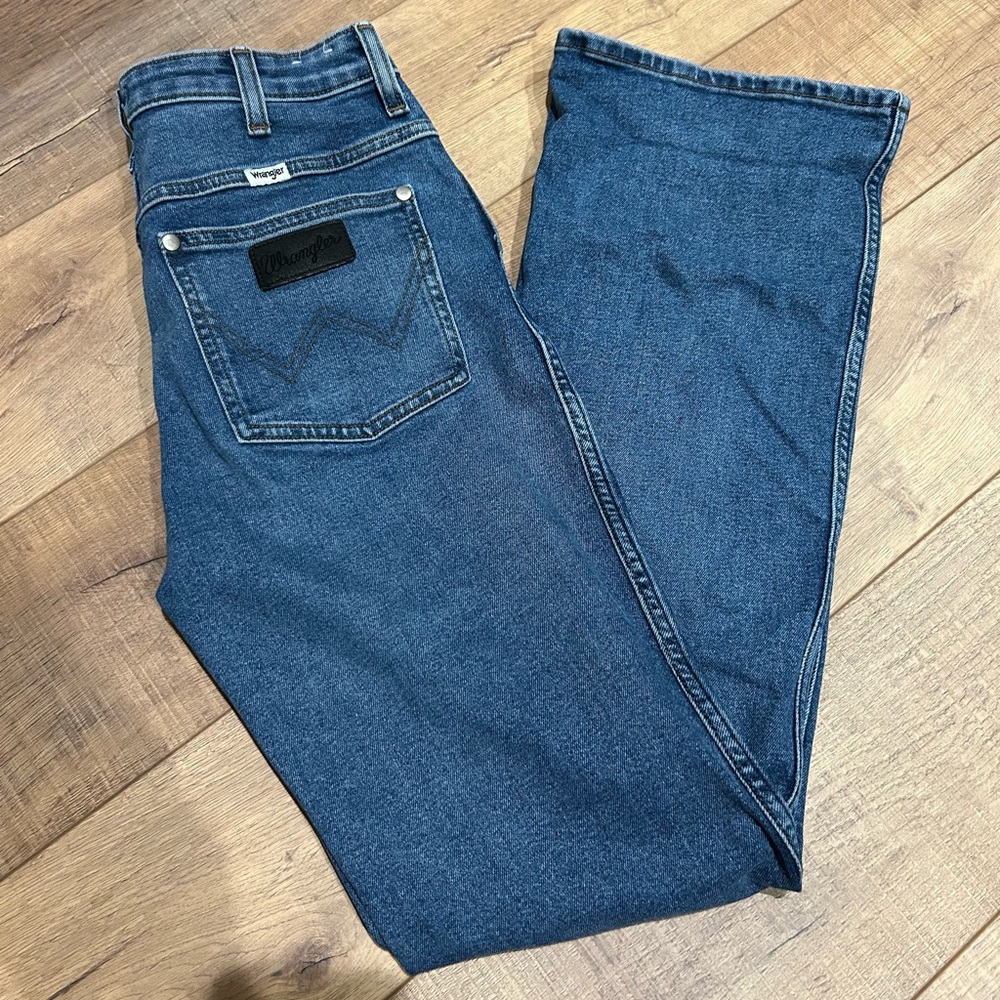 Wrangler women's Classic Indigo Bootcut Jeans